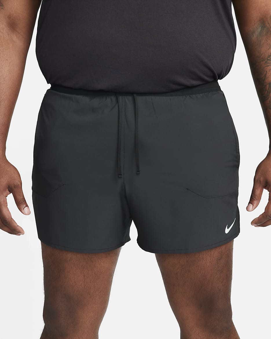 Nike Stride Dri FIT hardloopshorts met binnenbroek voor heren 13 cm